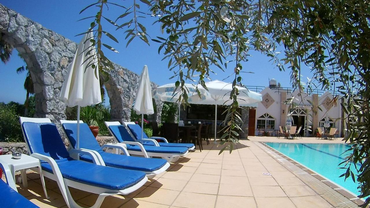 Bare Hill Holiday Apartments Krini Kültér fotó
