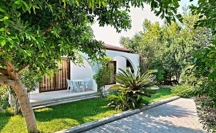 Bare Hill Holiday Apartments Krini Kültér fotó