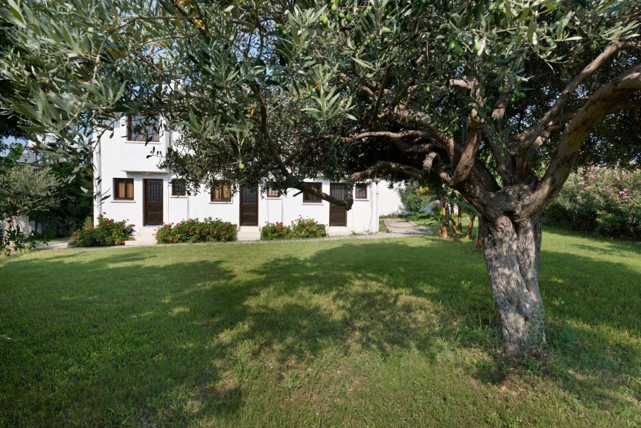 Bare Hill Holiday Apartments Krini Kültér fotó