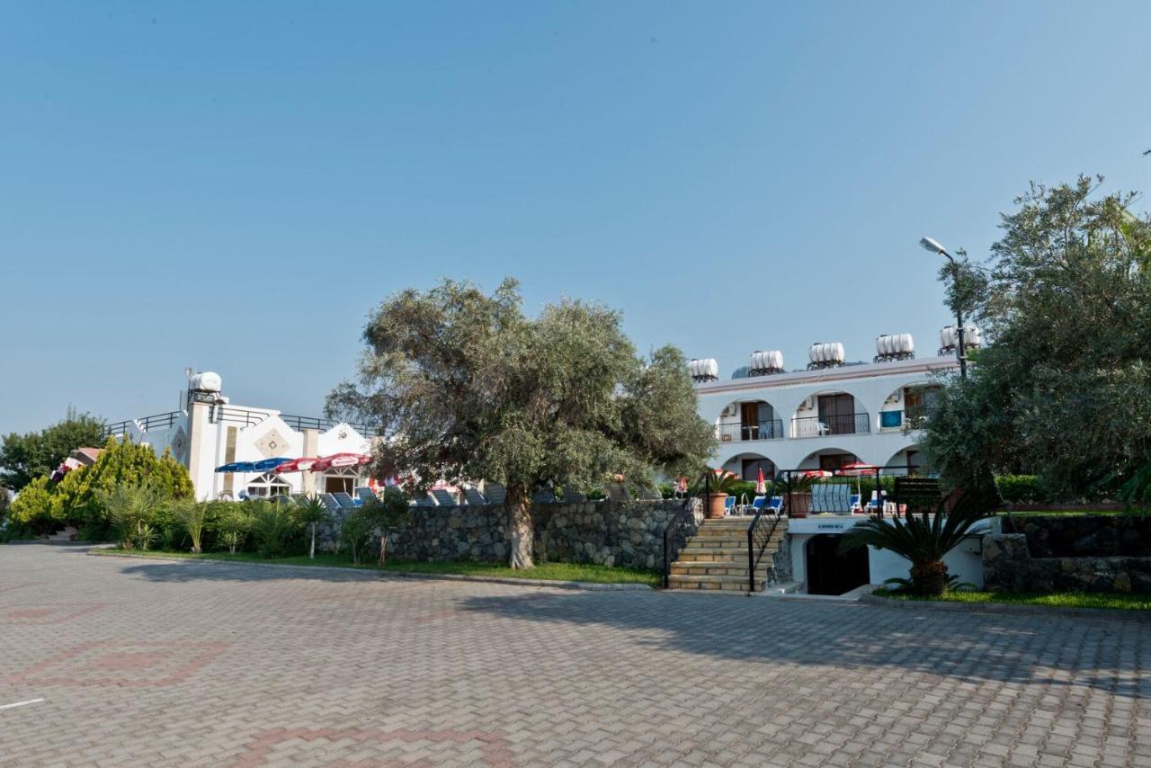 Bare Hill Holiday Apartments Krini Kültér fotó